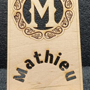 Support Téléphone en Bois – Personnalisable
