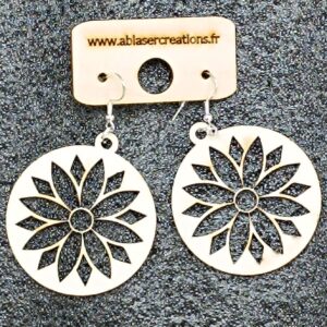 Boucles d’Oreilles Fleurs en Bois