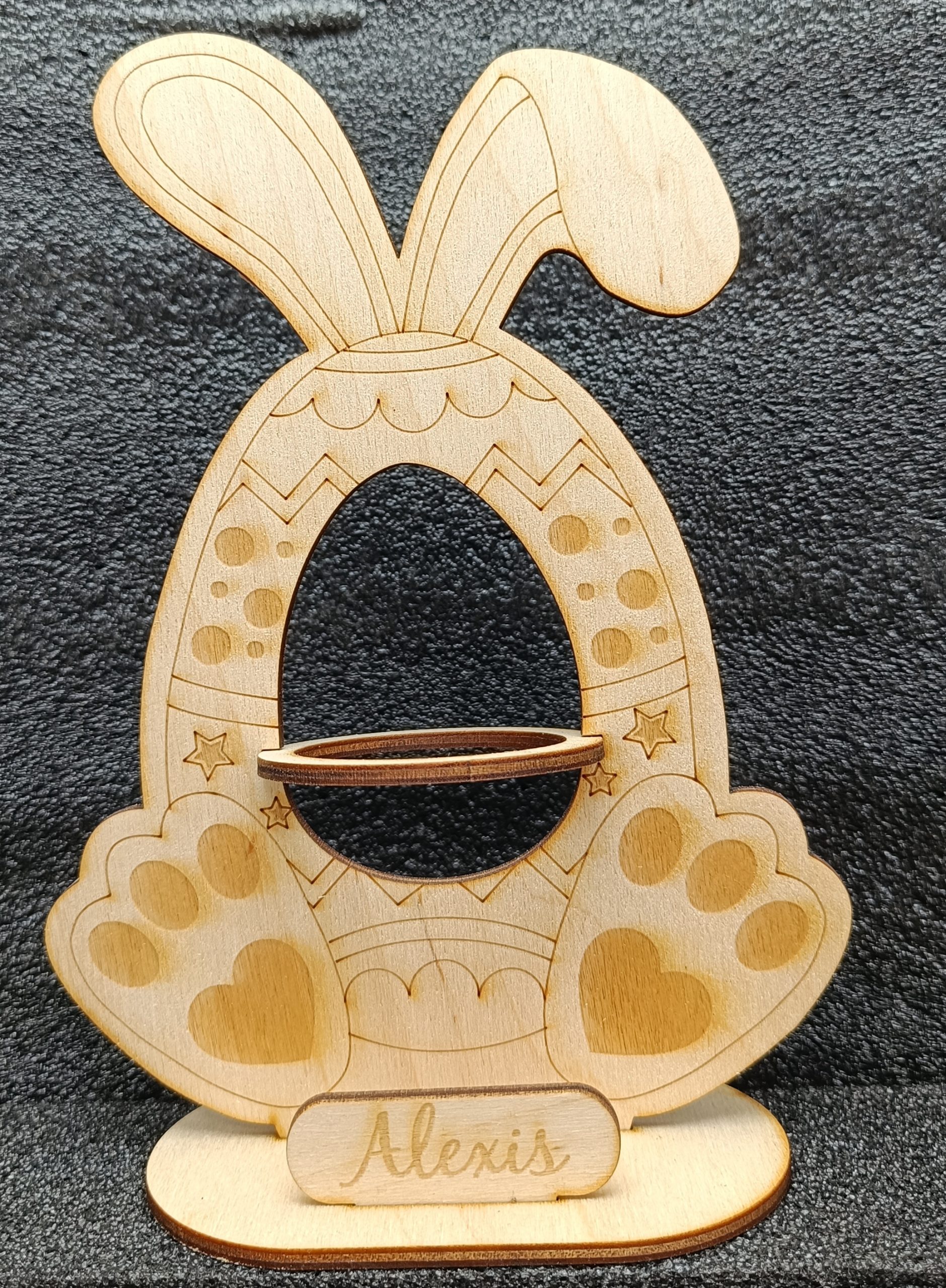 Lapin de Pâques en Bois avec Œuf Kinder – Image 2