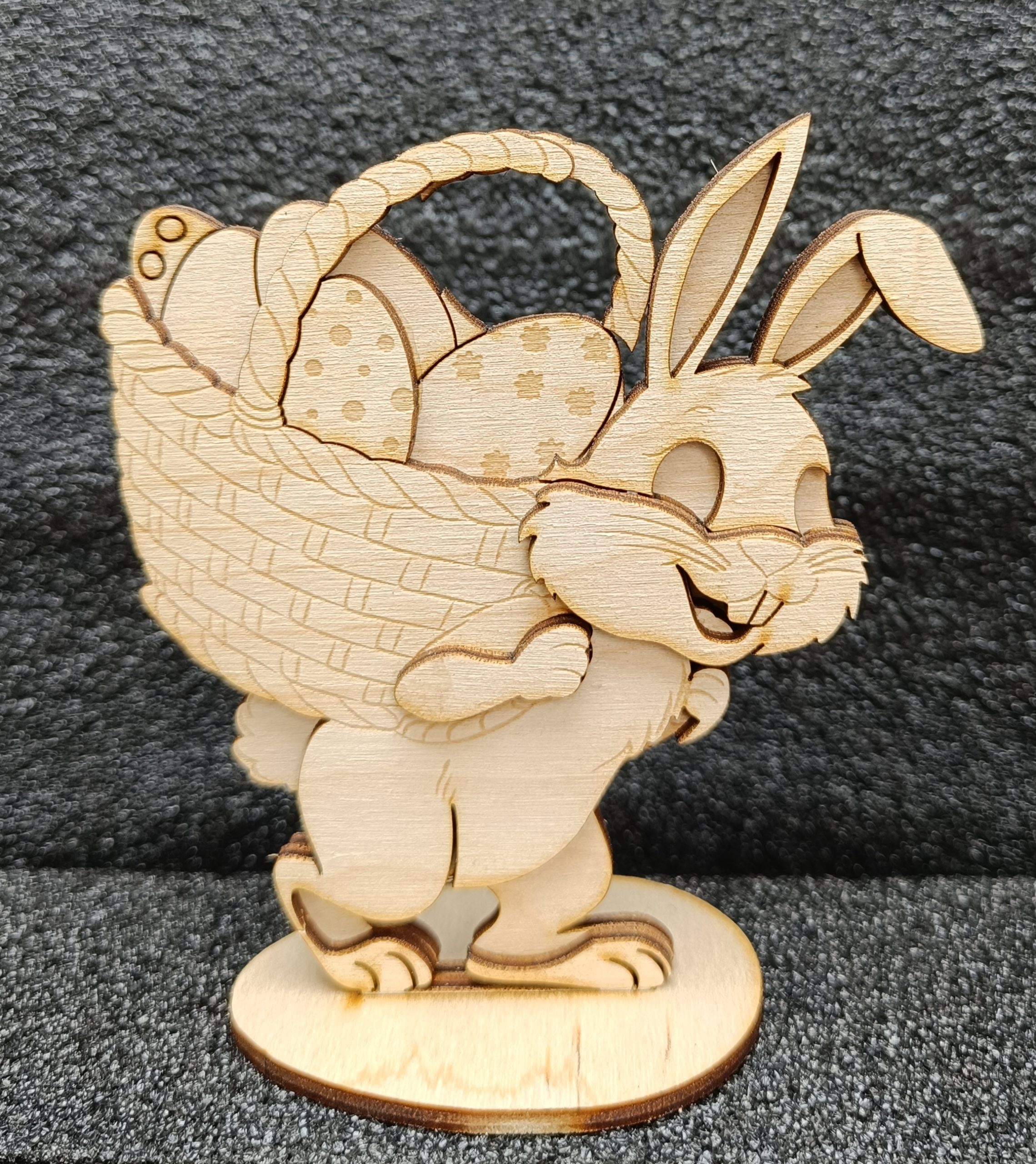 Lapin avec Grand Panier de Pâques en Bois Petit format