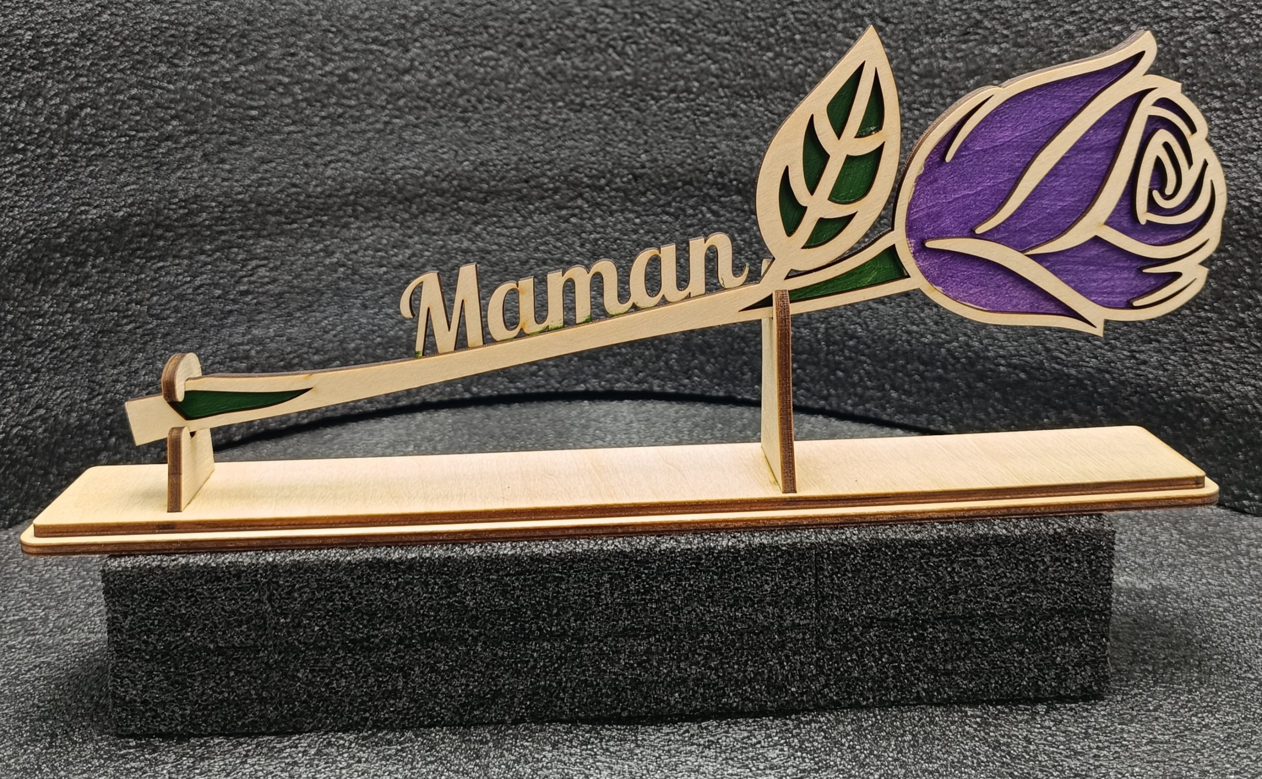 Fleur en Bois sur support – Image 4