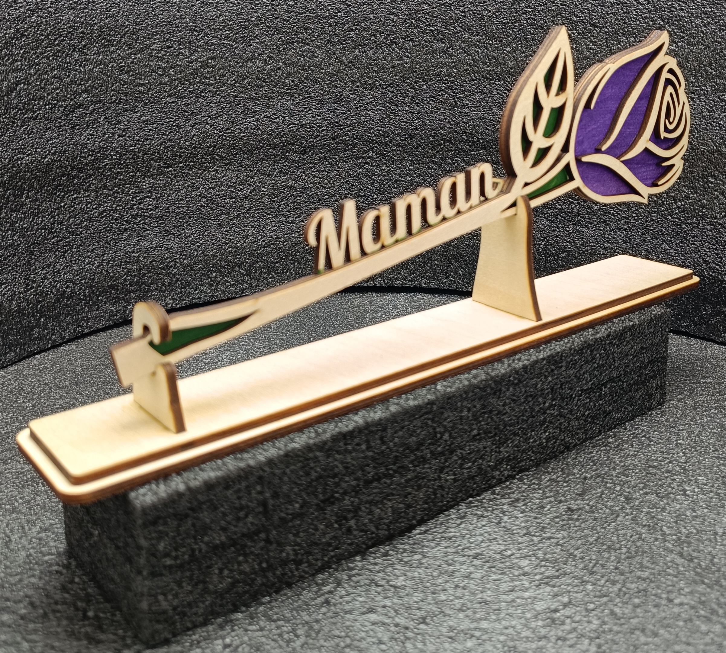 Fleur en Bois sur support – Image 3