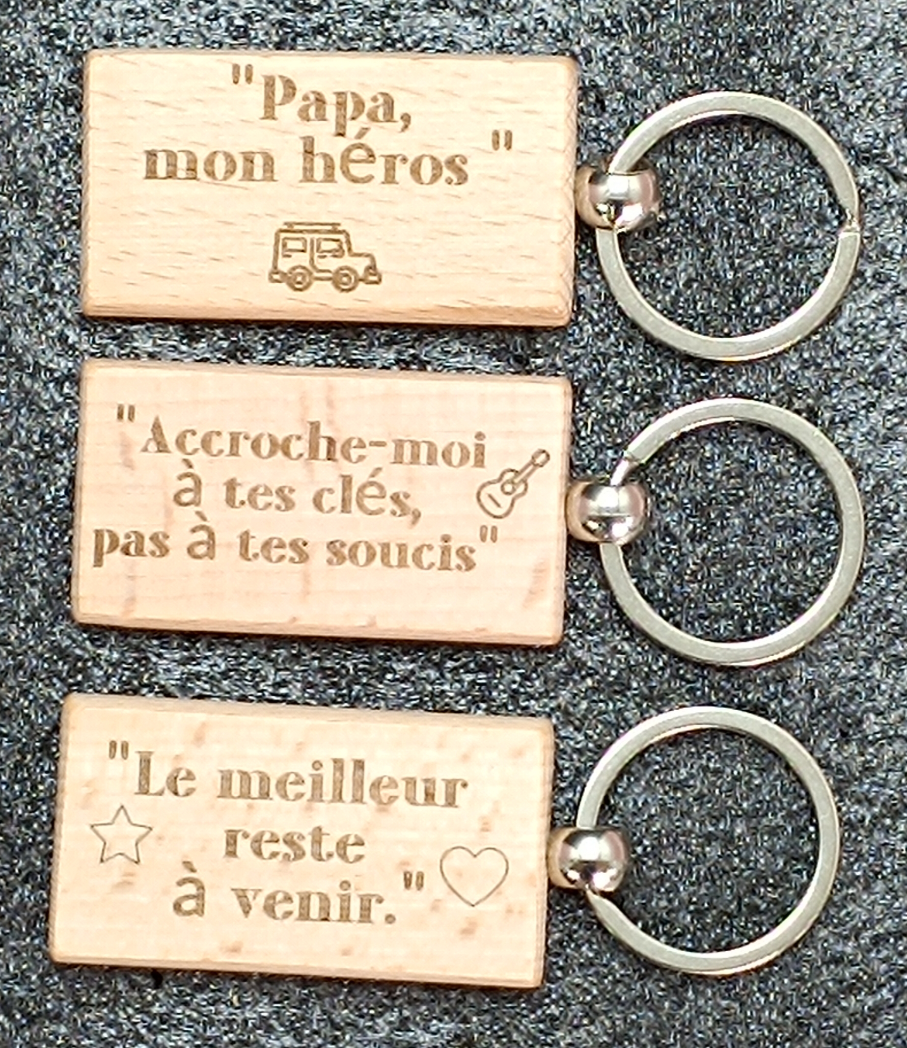 Porte-clés en Bois avec Message – Image 2