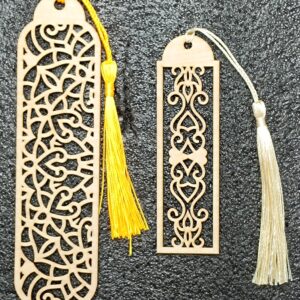 Lot de Marque-Pages en Bois Découpés au Laser – Motif Géométrique avec Pompon