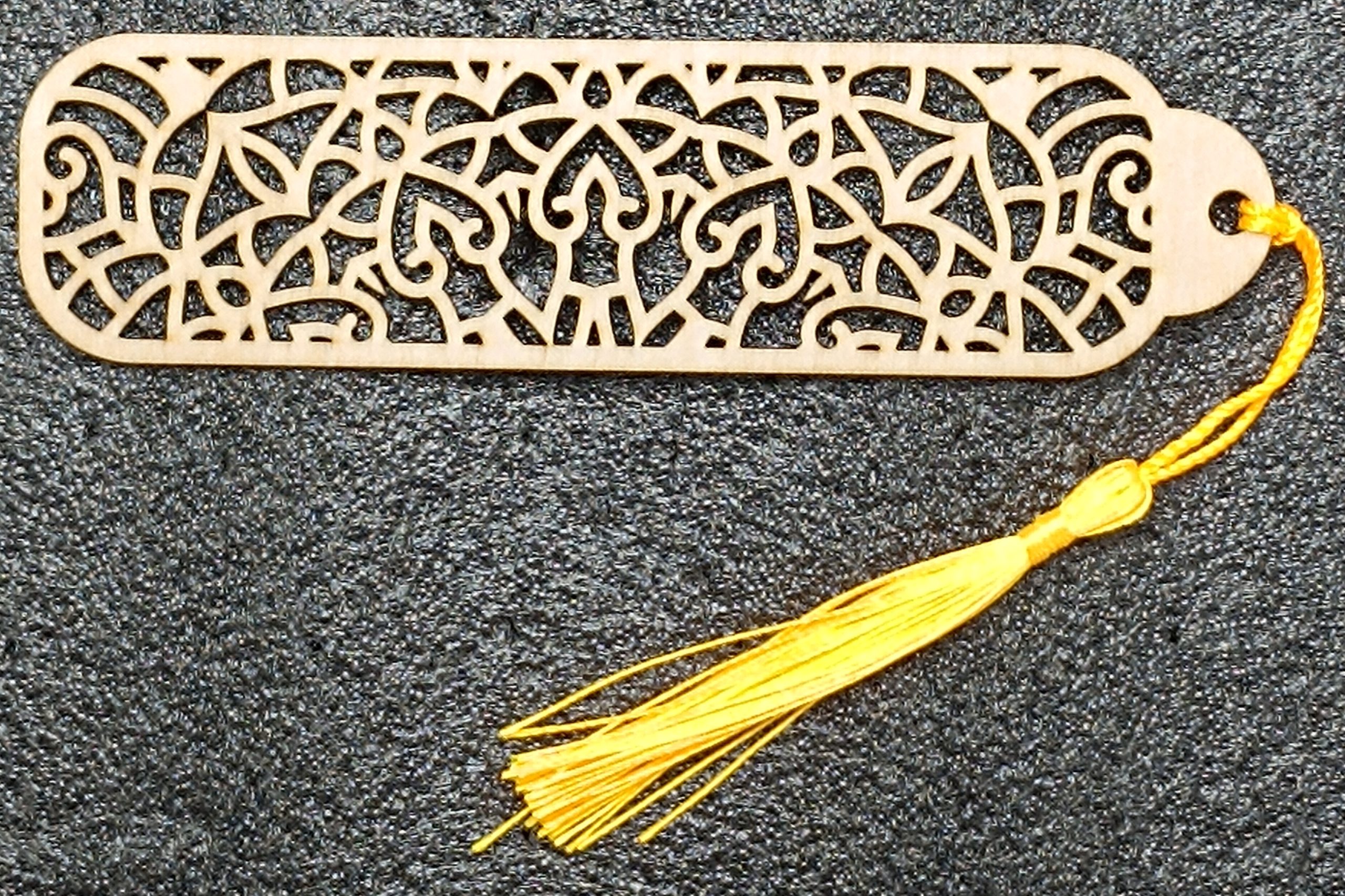 Lot de Marque-Pages en Bois Découpés au Laser – Motif Géométrique avec Pompon – Image 11