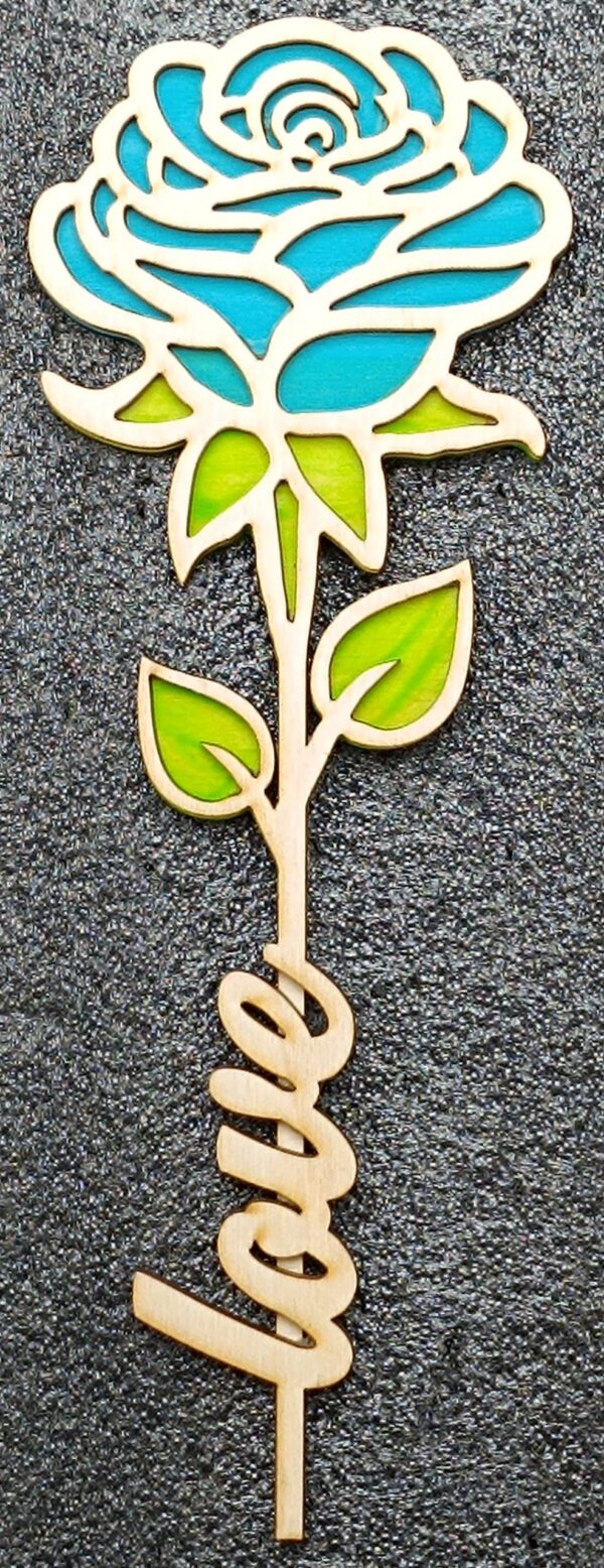 Fleur "Love" Gravée en Bois