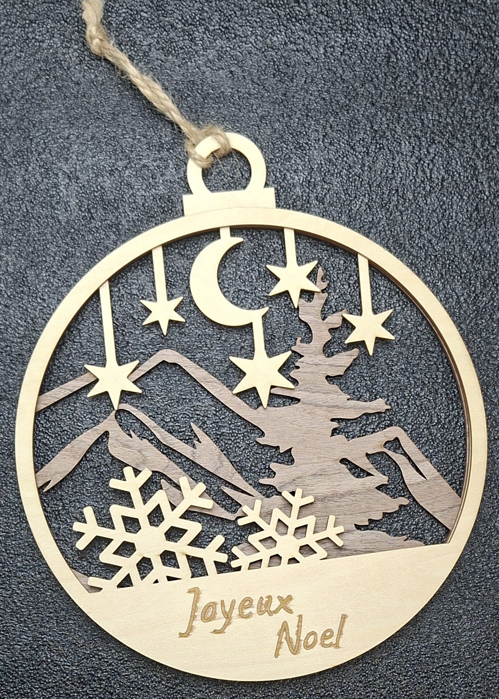 Grande Boule de Noël en Bois 3D – Image 4