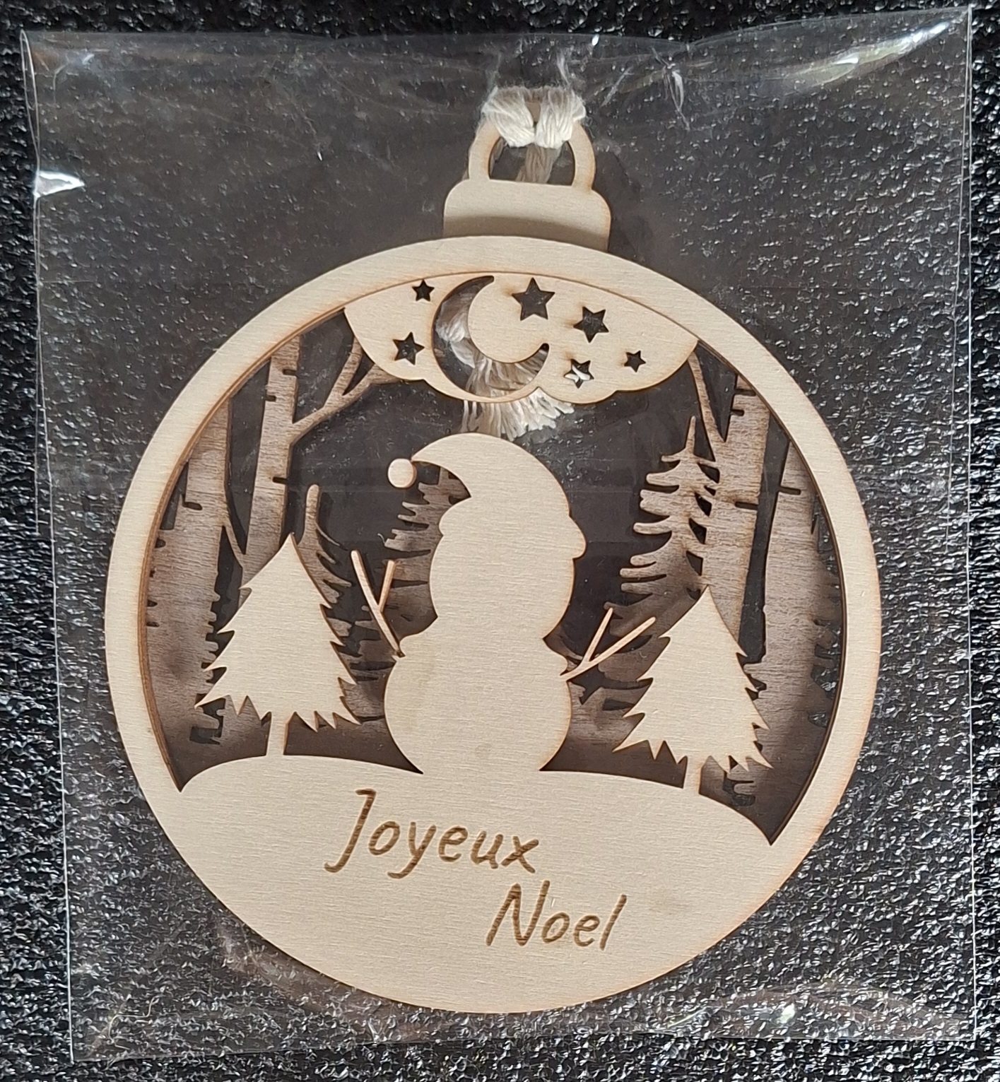 Petite Boule de Noël en Bois 3D – Image 3