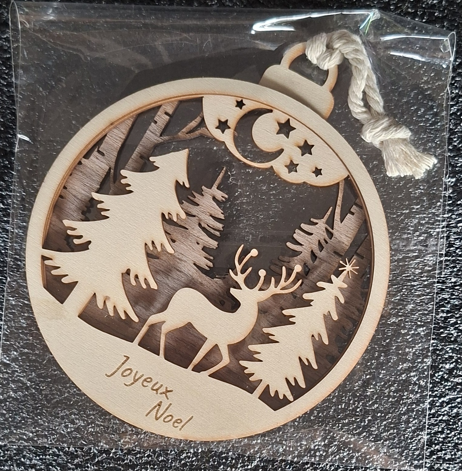 Petite Boule de Noël en Bois 3D – Image 5