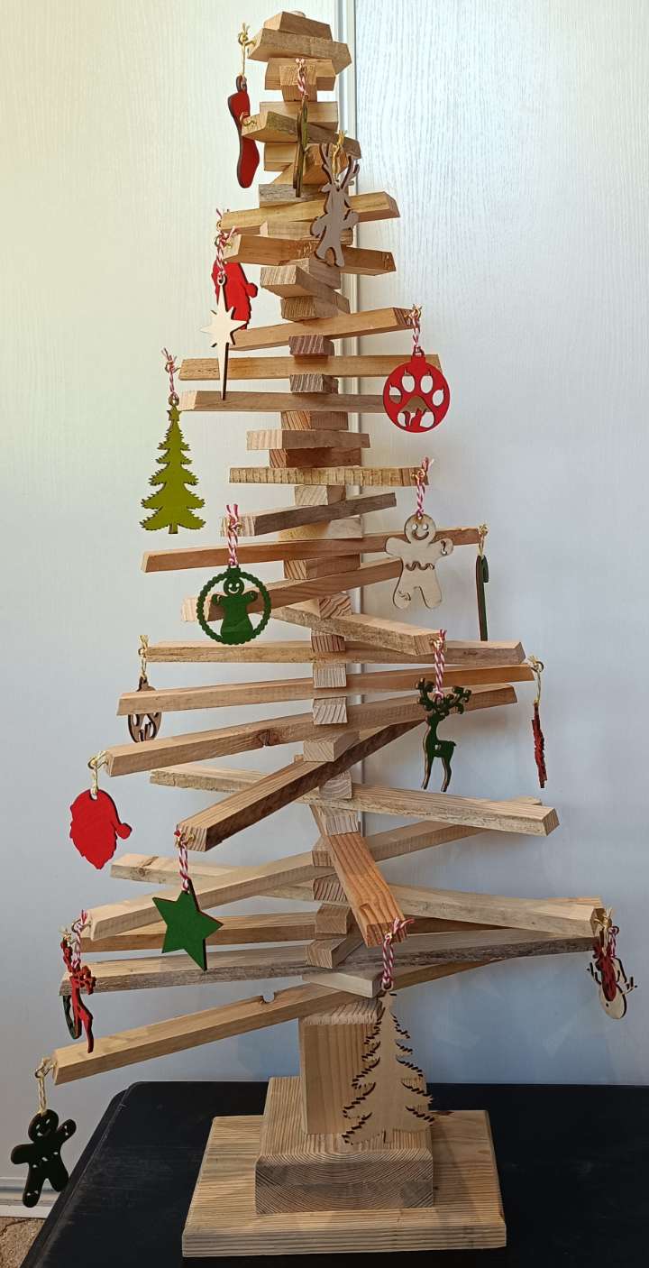 Sapin en bois pivotant – Image 2
