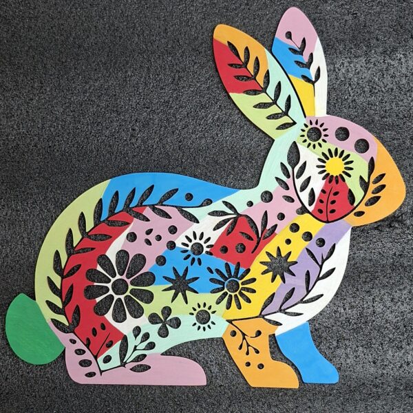 Lapin floral en bois à colorier