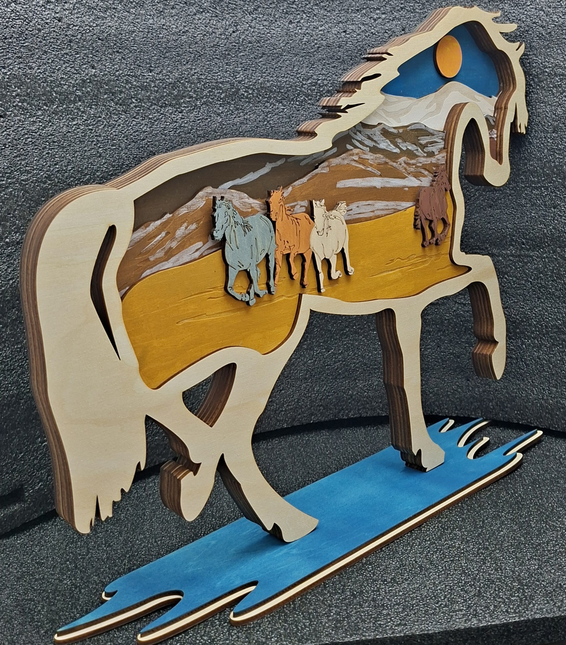 Cheval bois multicouche – Image 2
