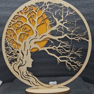 L’Arbre de Lune avec un visage féminin