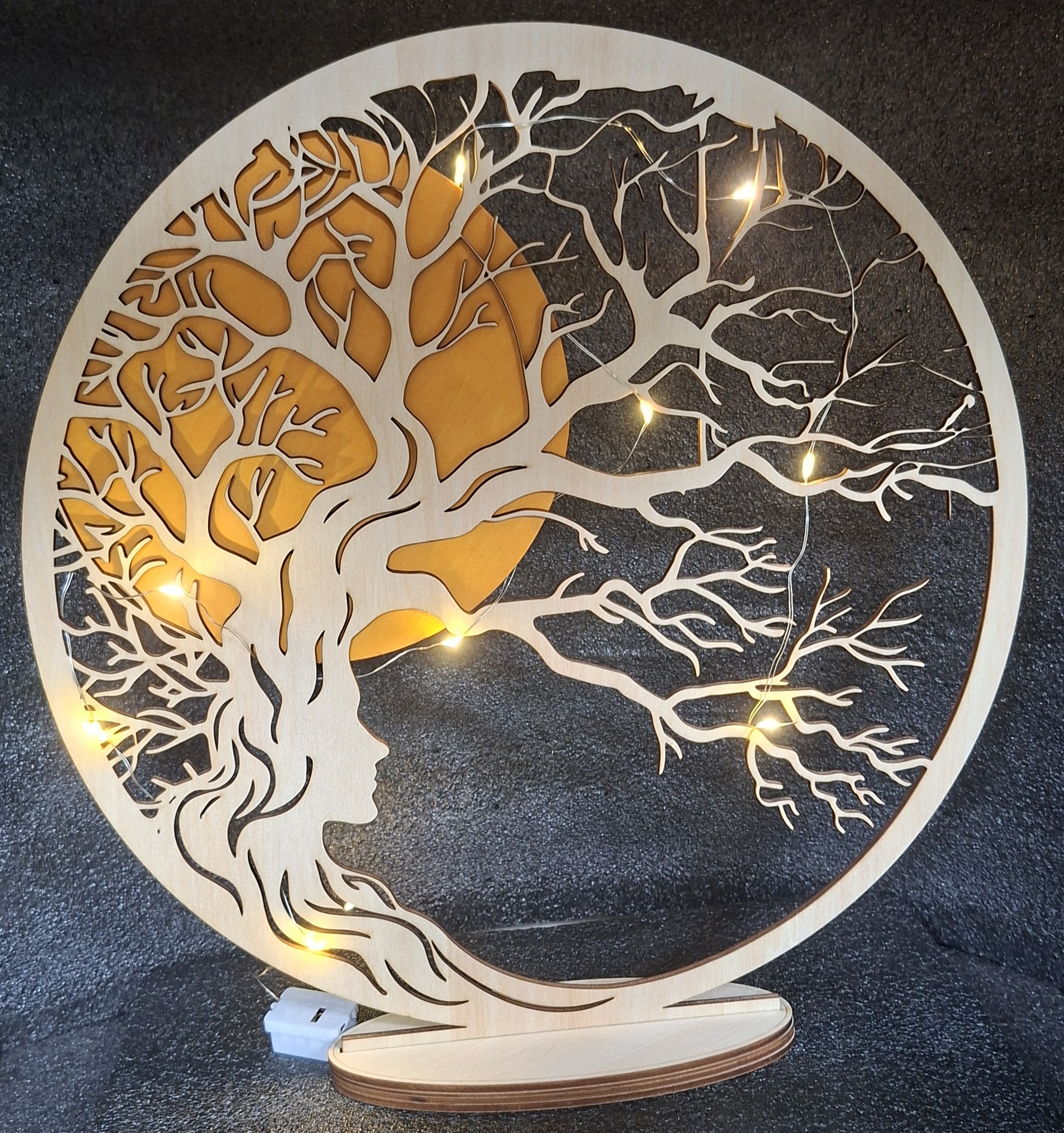 L’Arbre de Lune avec un visage féminin – Image 2
