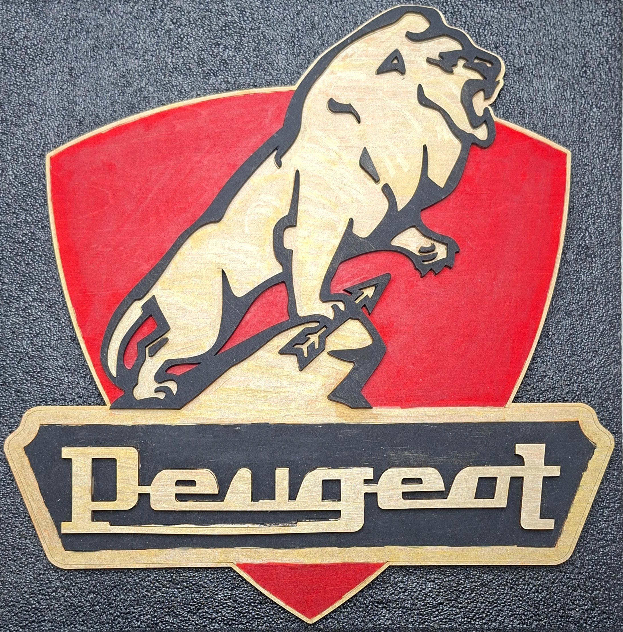 Plaque décorative Peugeot en bois