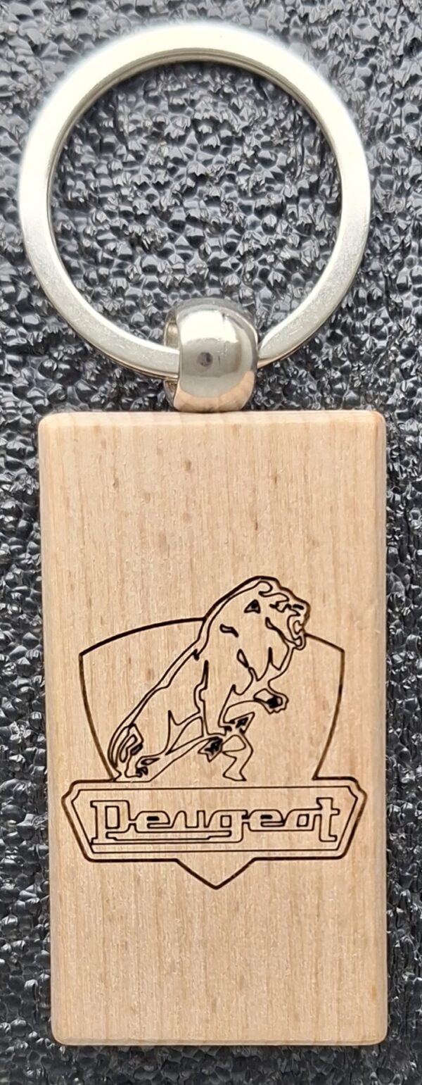 Porte-clés Peugeot en bois