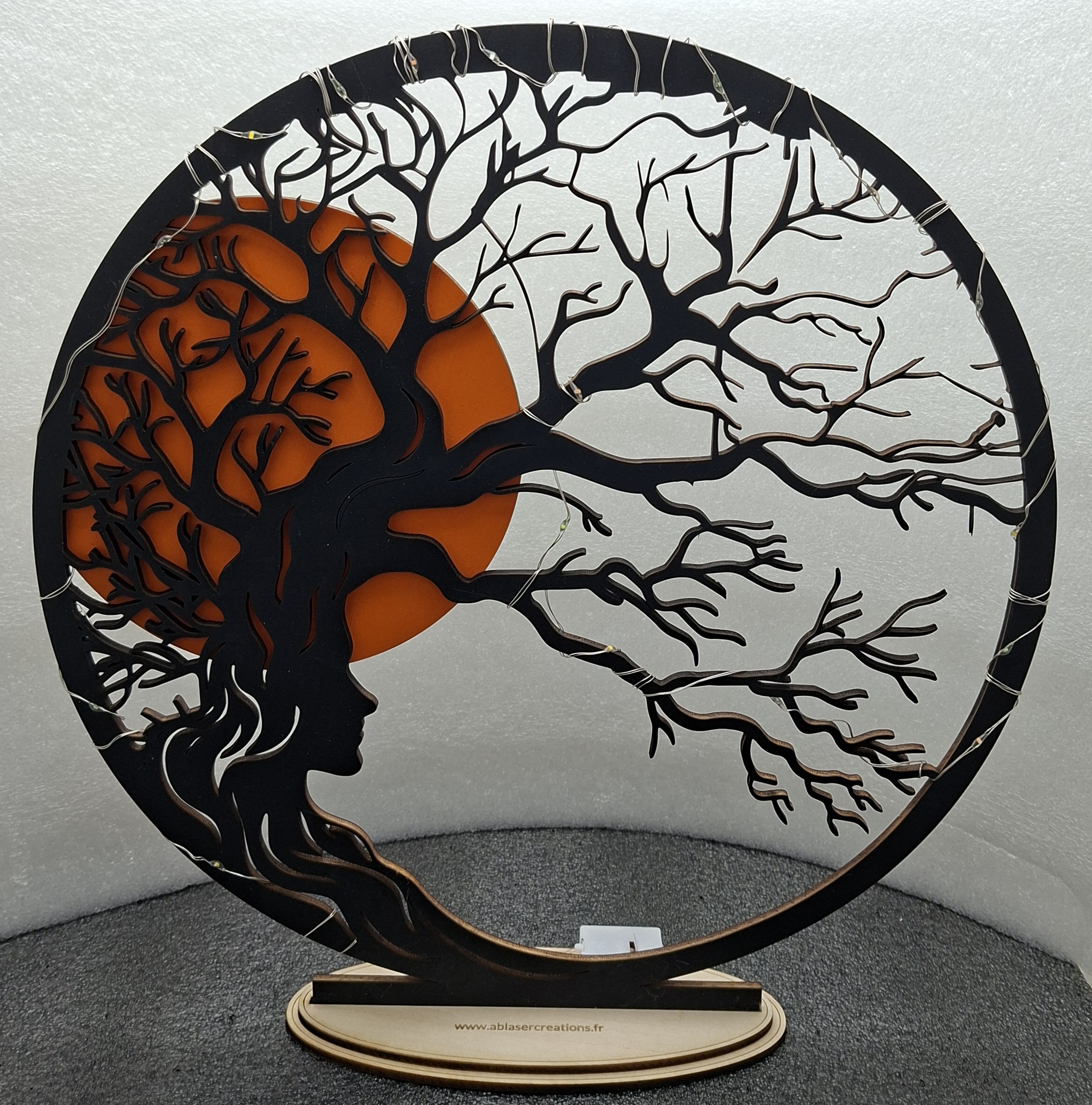 L’Arbre de Lune avec un visage féminin – Image 3