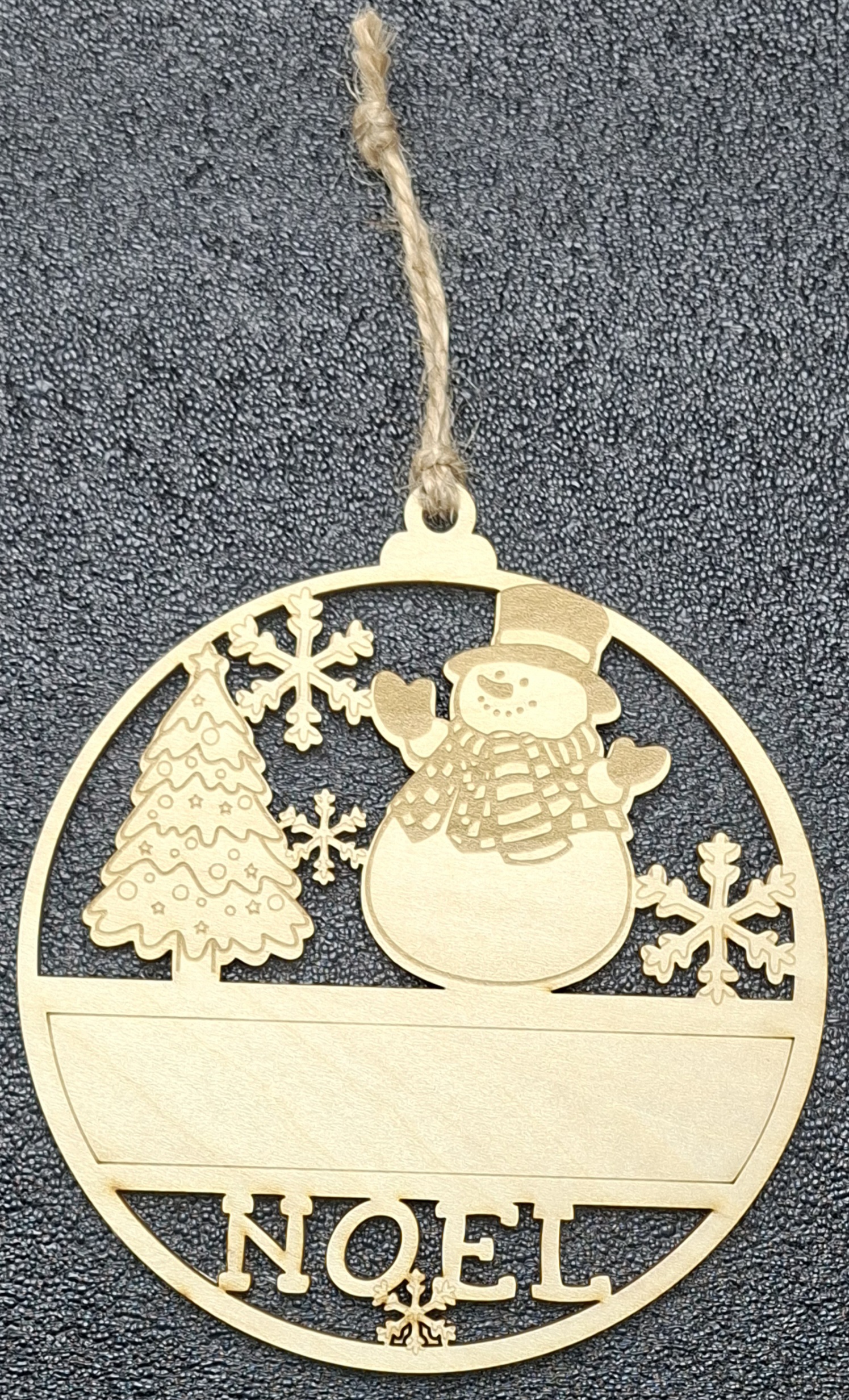 Boules de Noël en bois personnalisables – Image 6