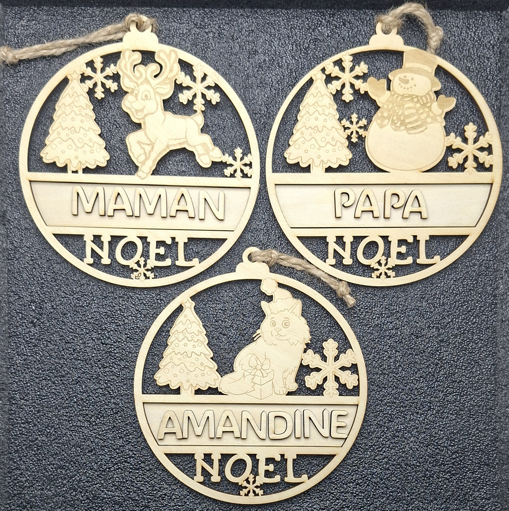 Boules de Noël en bois personnalisables – Image 2
