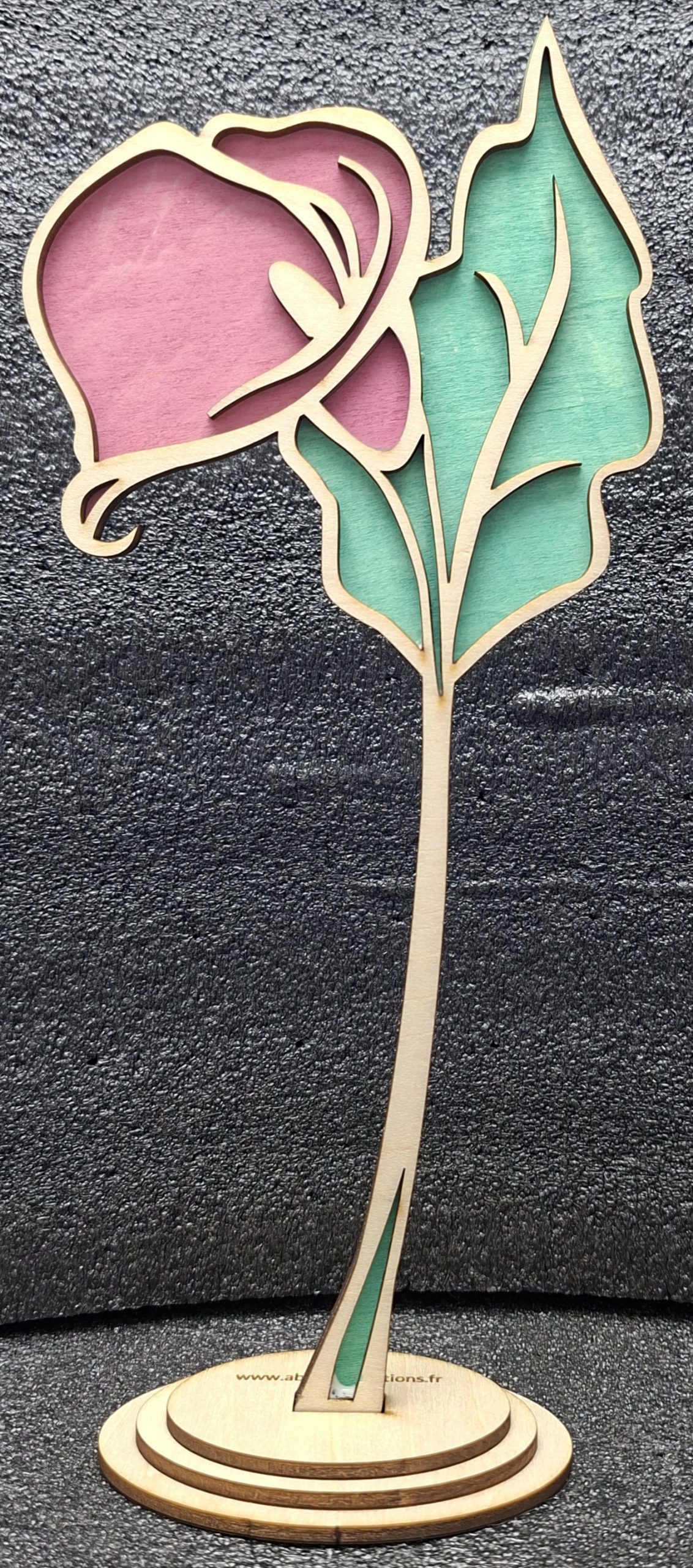 Fleurs en bois peintes à la main – Image 5