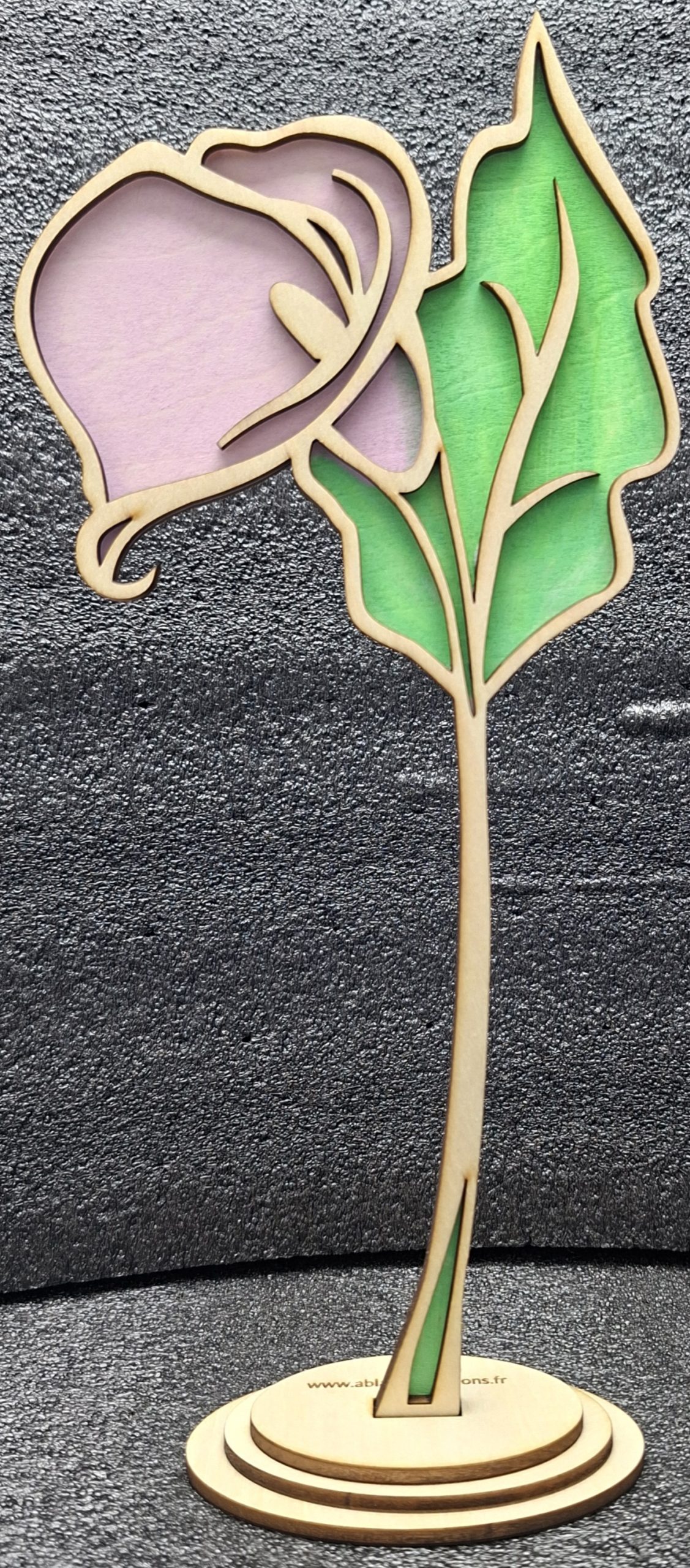 Fleurs en bois peintes à la main – Image 4