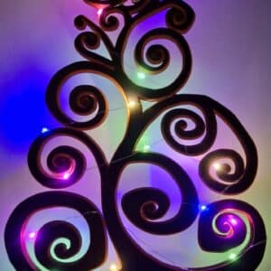 Grand Sapin Spirales en Bois noir et orange avec Guirlande Lumineuse