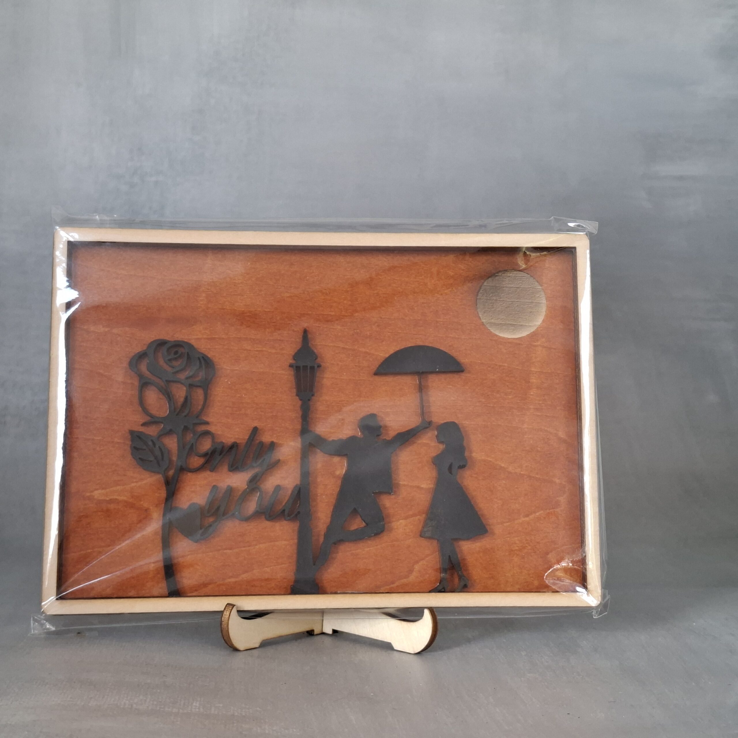 Cadre Scène Romantique en Bois 3D – Image 3