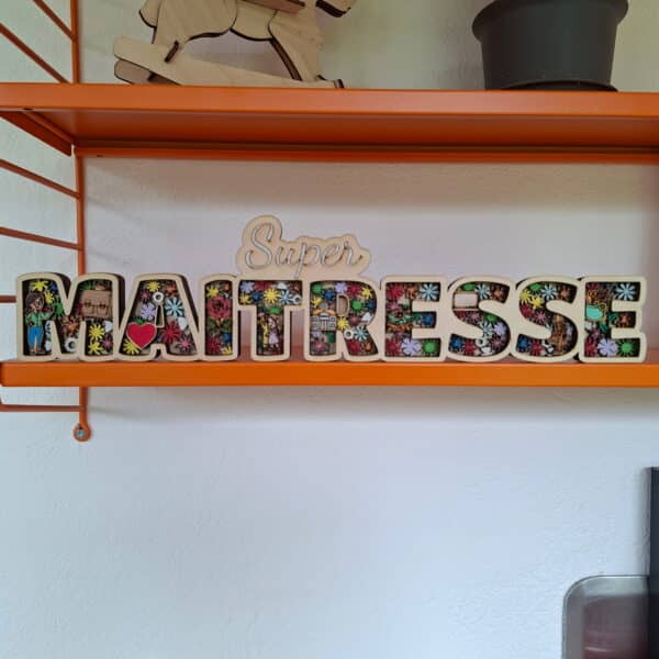 Prénom Super Maitresse bois