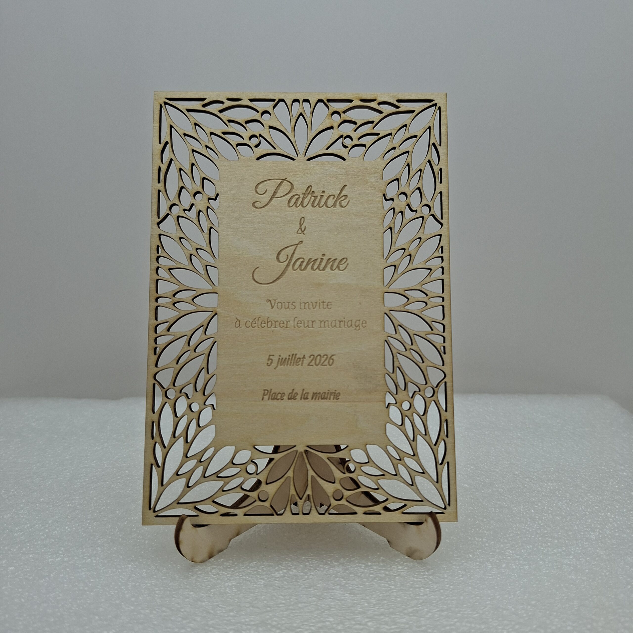 Invitation dentelle en bois Mariage 2