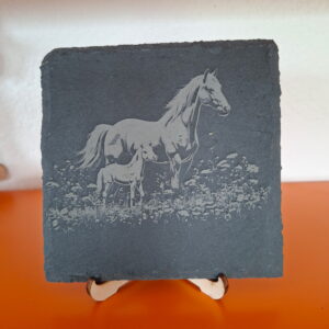 Gravure d'un cheval avec son poulain Petite Ardoise