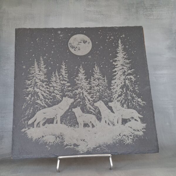 Gravure d'une scène de loups sous la lune