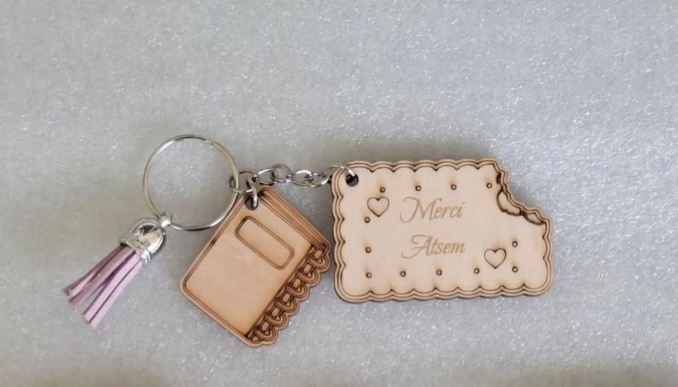 Porte-clés personnalisé école -Bois – Image 11