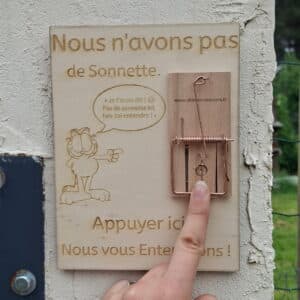 Sonnettes en bois et humoristique