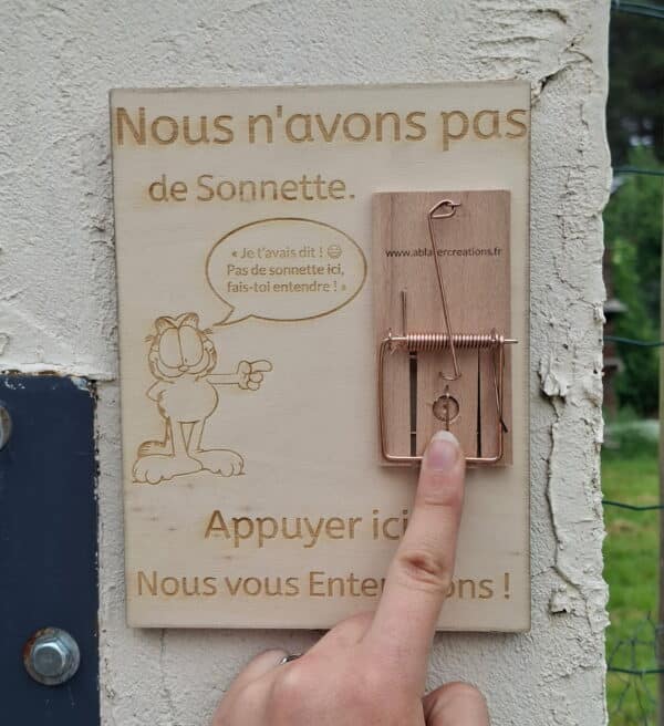Sonnettes en bois et humoristique