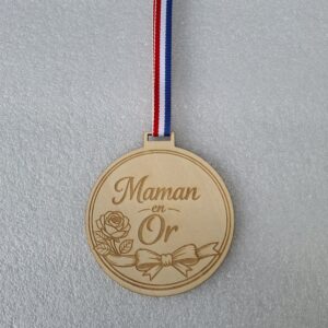 Médaille personnalisée Maman en bois